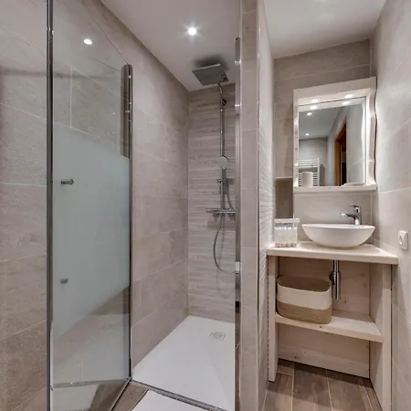 Apartment Val Claret: 4 Pieces Pour 6 Pers, Wi-fi, Linge Fourni - Fr-1-641-76 Tignes